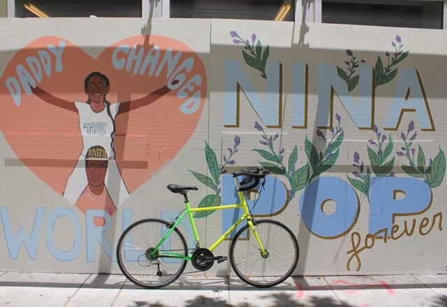 Bernie Mikkelsen might have been onto something with this zippy custom #650A wheel upright drop bar bike. Rides like a neon-fade dream🧑🏾&zwj;🎤🦜⚡️Also #blacktranslivesmatter always and forever. #ninapopforever